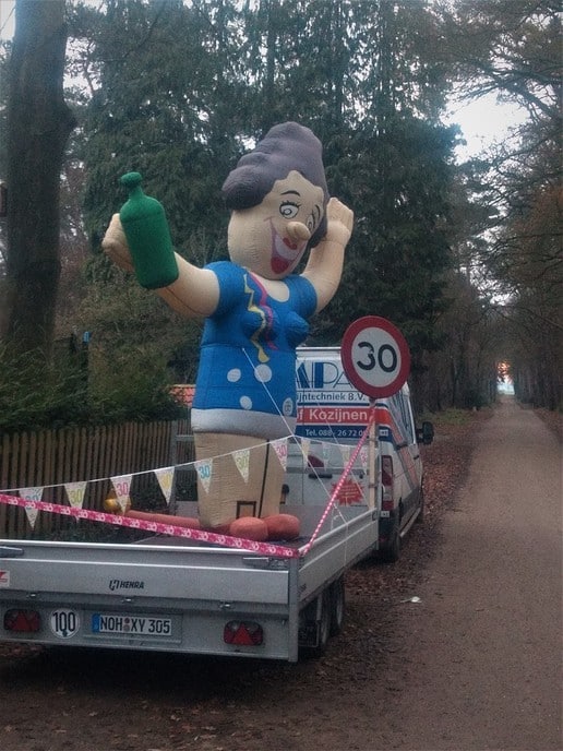 Feest in Sterrenbos: Debby gaat helemaal los