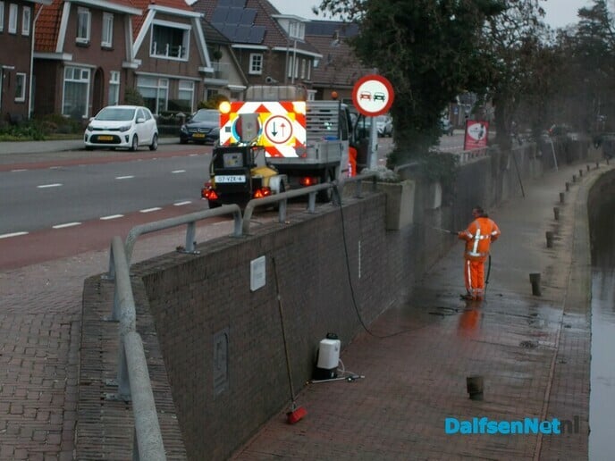 De Dalfser kade wordt al weer opgepoetst