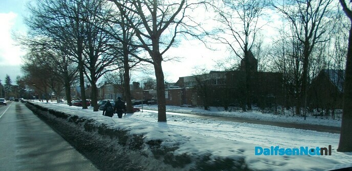 Sneeuw langs de weg