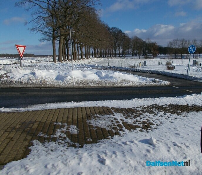 Sneeuw langs de weg