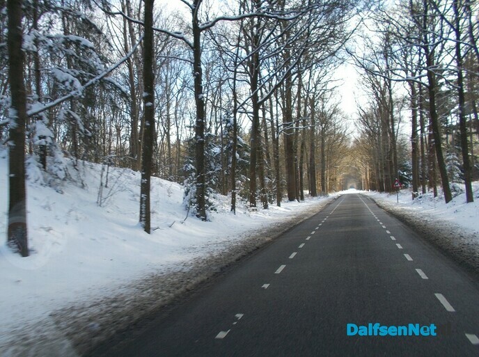 Sneeuw langs de weg