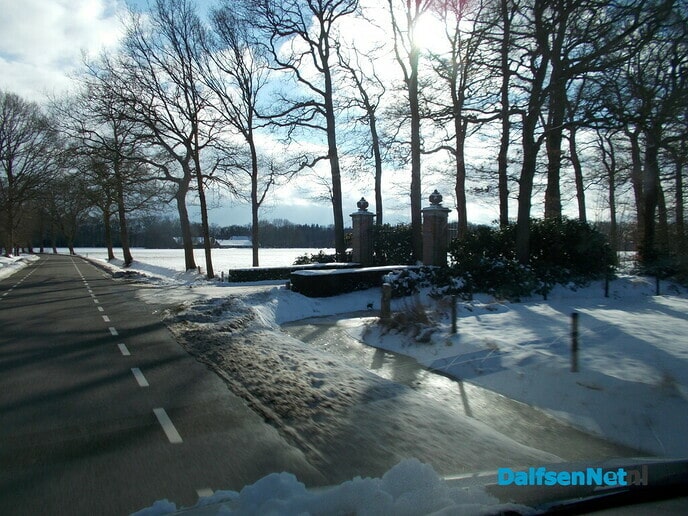 Sneeuw langs de weg