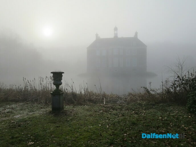 Den Berg in de mist en doorbrekende zon - Foto: Wim