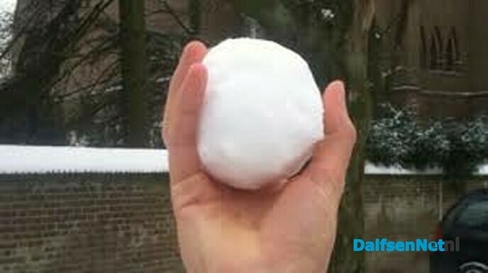 Sneeuwballenterreur in de Polhaarbuurt - Foto: Ingezonden foto