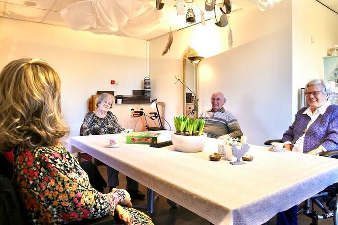 Wie is Betsie Babbel? Een pop of mens? - Foto: Ingezonden foto