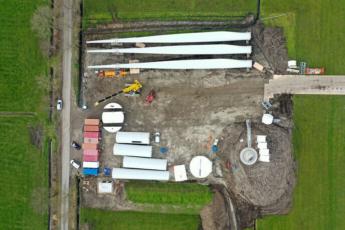 Spectaculair transport voor nieuwe windturbines in Nieuwleusen