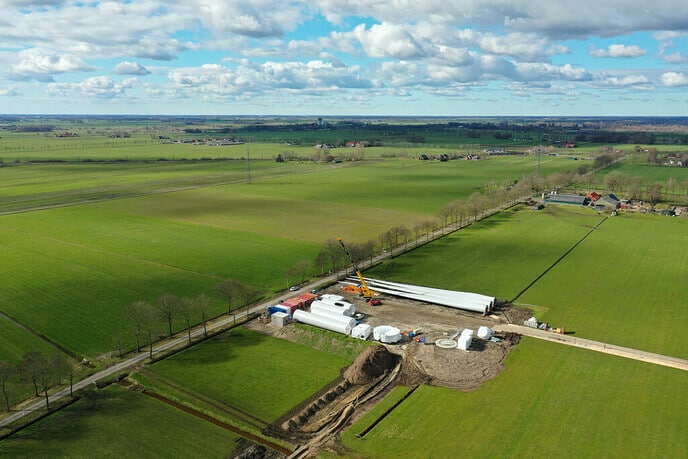 Spectaculair transport voor nieuwe windturbines in Nieuwleusen