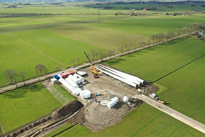 Spectaculair transport voor nieuwe windturbines in Nieuwleusen
