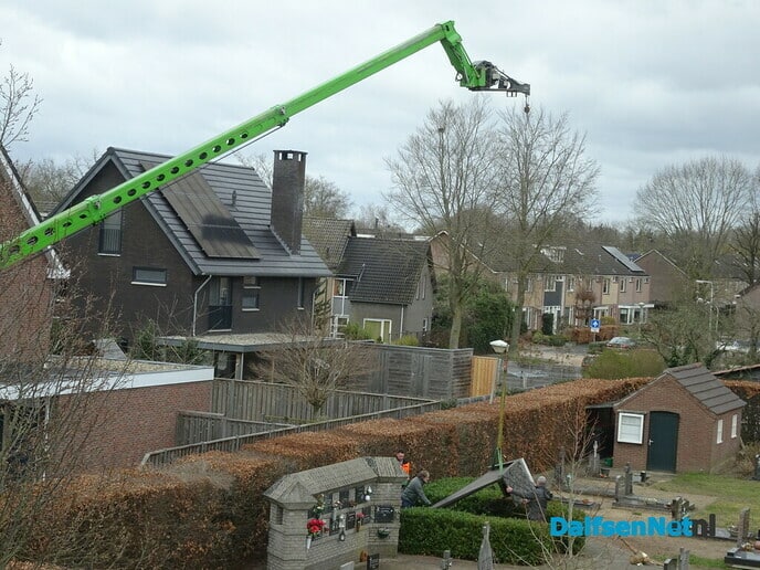 Drukte op de RK begraafplaats - Foto: Ingezonden foto
