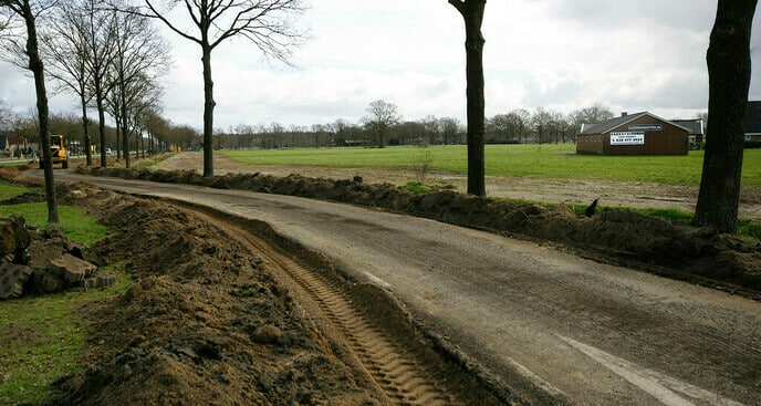 Werkzaamheden aan parallelweg-zuid Hessenweg - Foto: Paul Scholten