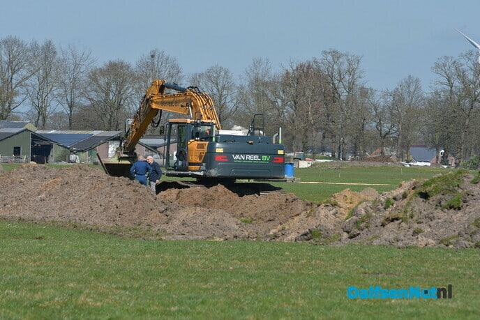 Onderdelen windmolens zijn in Nieuwleusen gearriveerd - Foto: Johan Bokma