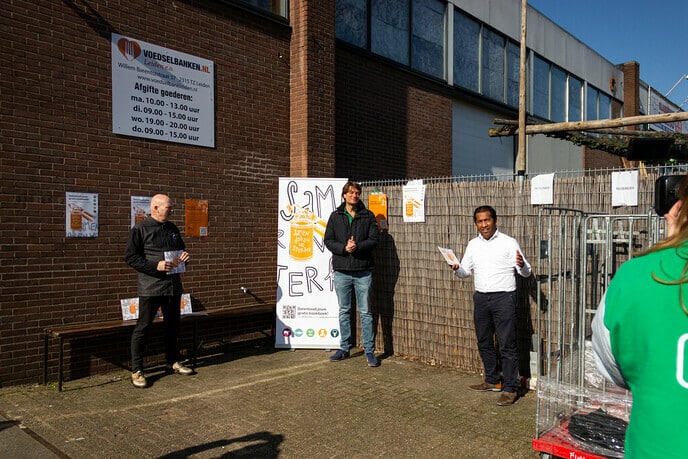 Gratis kookboek helpt klanten voedselbank met gezonde en lekkere maaltijd
