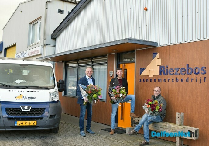 Aannemersbedrijf Riezebos uit Dalfsen is overgenomen! - Foto: Johan Bokma