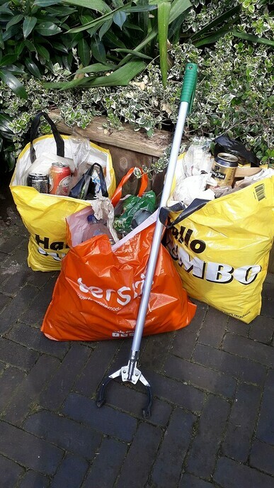 Hoe pakken we het beste het bermafval aan - Foto: Ingezonden foto