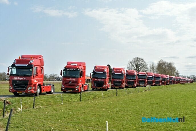 Collega’s MDI logistics brengen eerbetoon aan ernstig zieke collega - Foto: Johan Bokma