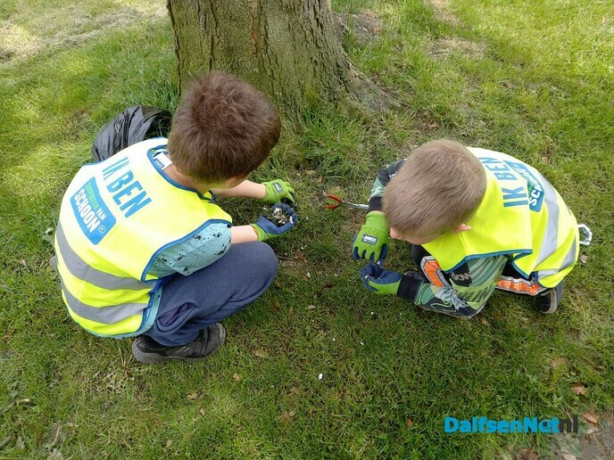 Opruimactie zwerfafval - Foto: Ingezonden foto