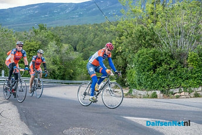 ALS Team Dalfsen zamelt cartrigdes en mobieltjes in - Foto: Ingezonden foto