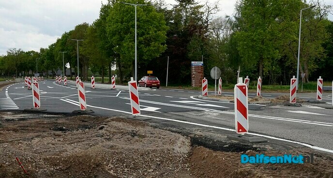 Nieuwe wegmarkeringen kruispunt Koesteeg/Hessenweg - Foto: Paul Scholten