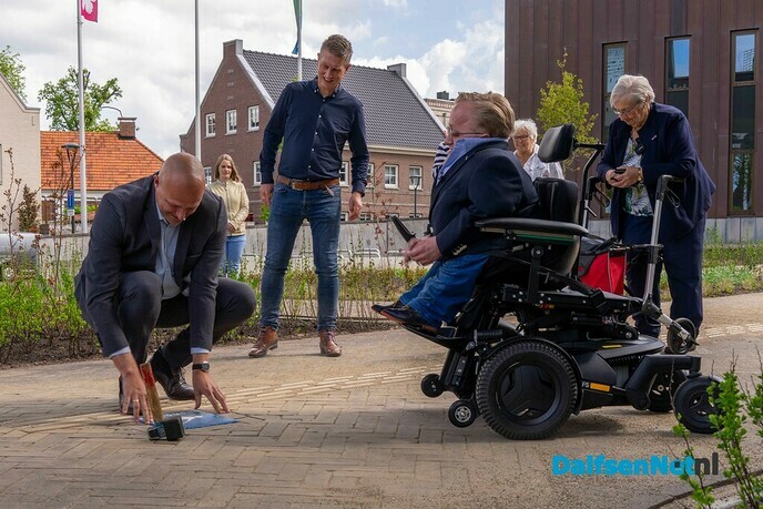 Opening voorplein gemeentehuis Dalfsen - Foto: Paul Scholten
