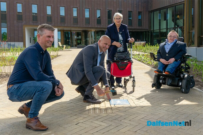 Opening voorplein gemeentehuis Dalfsen - Foto: Paul Scholten