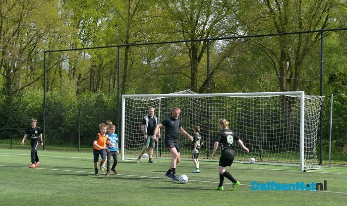 FC Dalfsen puur in nieuwe tenues - Foto: Johan Bokma