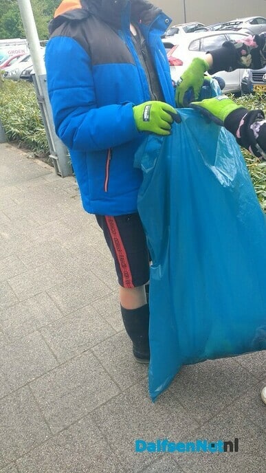 Opruimactie zwerfafval - Foto: Ingezonden foto