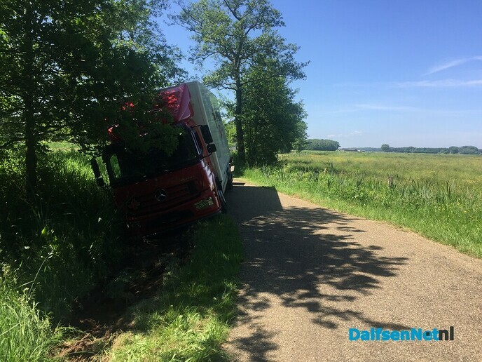 Mataramweg in Hoonhorst-Lenthe niet geschikt voor vrachtvervoer - Foto: Ingezonden foto