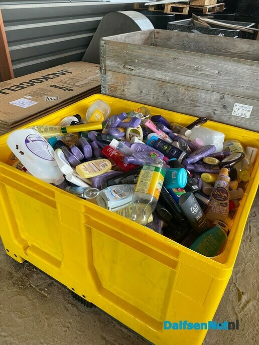 Shampooflessen-actie op stoom - Foto: Ingezonden foto