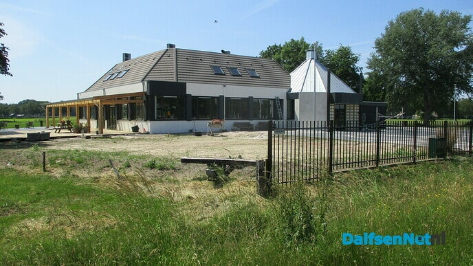 Bennie heeft zijn terrasvloer er nagenoeg in liggen