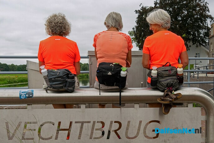 Alternatieve Nijmeegse Vierdaagse doet Dalfsen aan. - Foto: Paul Scholten