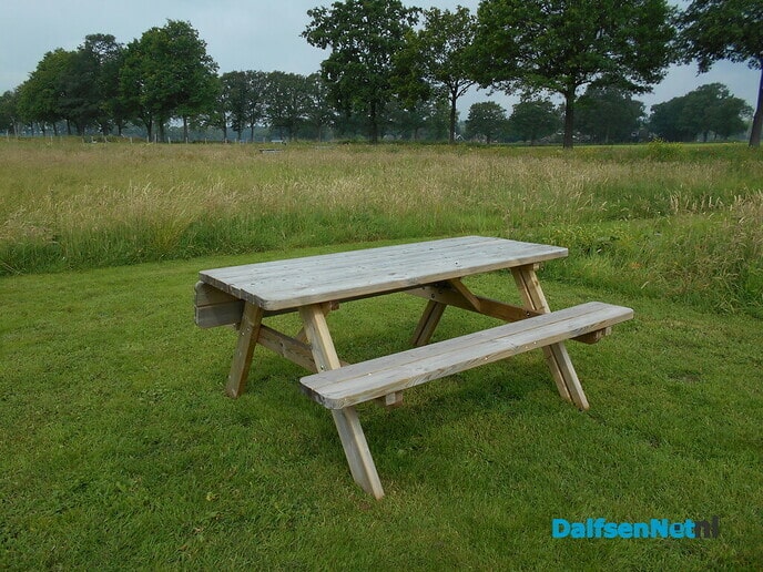 Het is echt geen dooie boel bij de dierenbegraafplaats