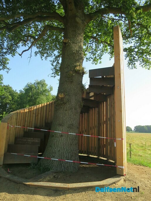 Rondje Ommen, Rechteren in nevel gehuld - Foto: Wim