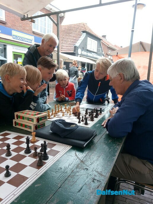 Zin in schaken? - Foto: Ingezonden foto