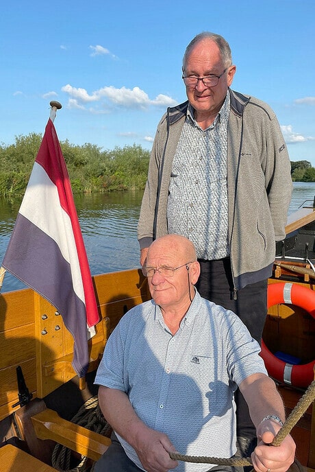 Varen met de Vechtzomp, nu met de zeilen erop - Foto: Ingezonden foto