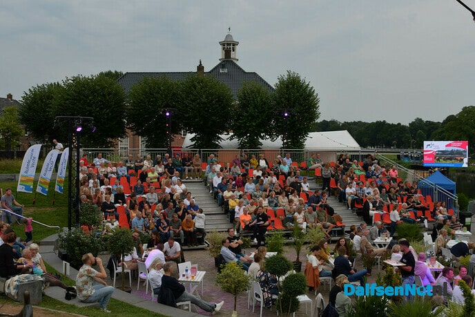 Een spetterend spektakel aan de Vecht in Ommen - Foto: Johan Bokma