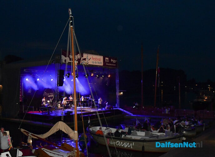 Een spetterend spektakel aan de Vecht in Ommen - Foto: Johan Bokma
