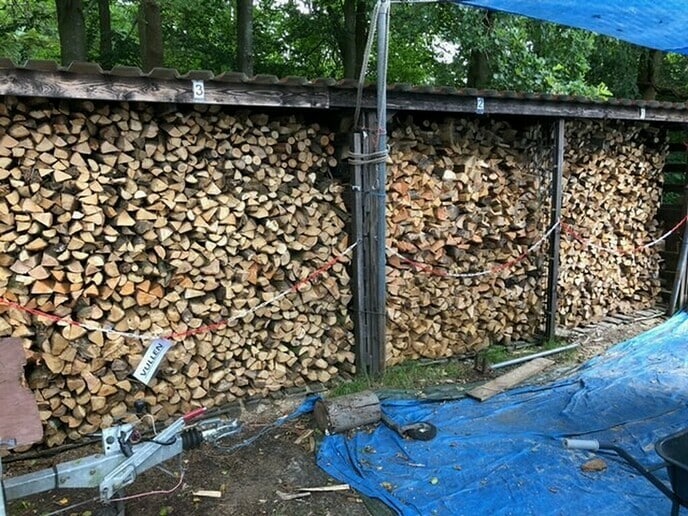 Gekloofd hout: veel voor weinig - Foto: Eigen geleverde foto