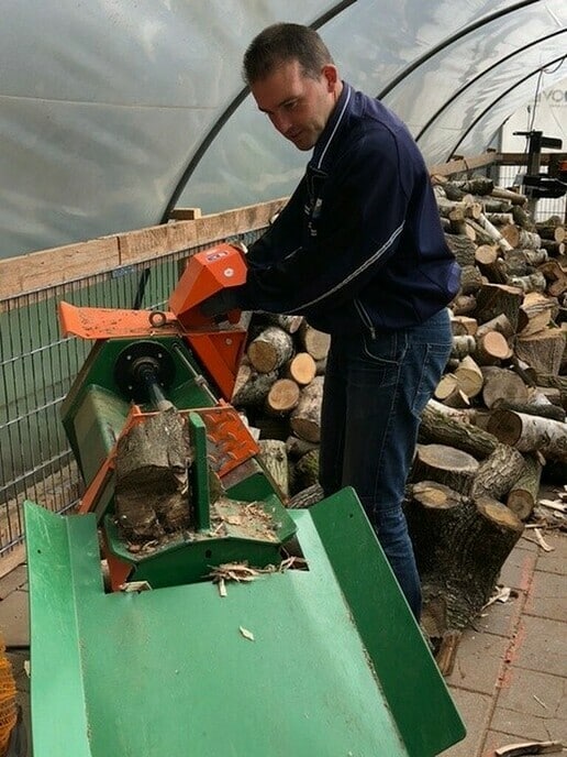 Gekloofd hout: veel voor weinig - Foto: Eigen geleverde foto