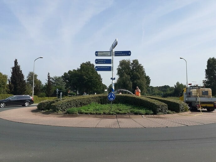 Sproeien tegen de droogte - Foto: William uit Dedemsvaart