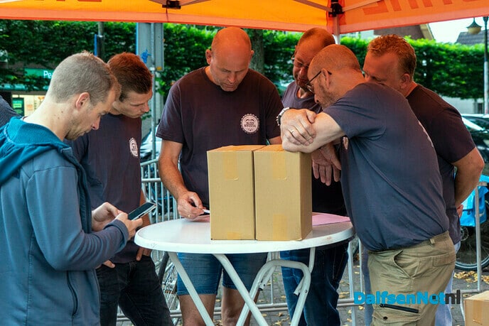 De Bierfestival-thuis-boxen zijn vanmiddag opgehaald - Foto: Paul Scholten