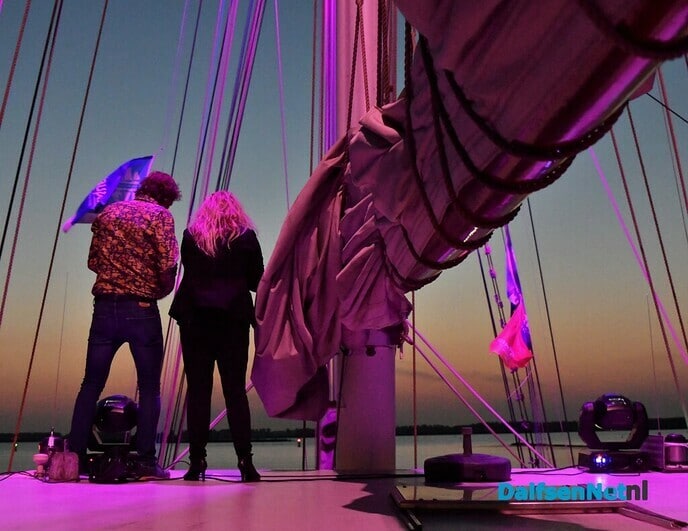 Varen met Harten 10 op een Piratenschip - Foto: Johan Bokma