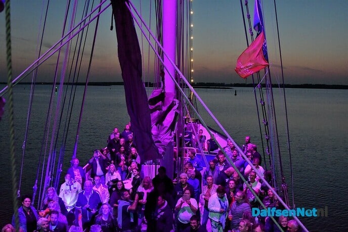 Varen met Harten 10 op een Piratenschip - Foto: Johan Bokma