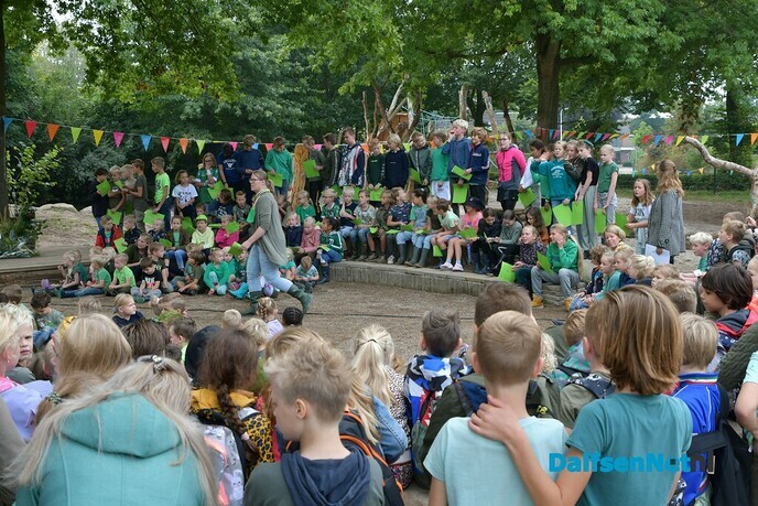 Het Groene Schoolplein (KBS) De Polhaar officieel geopend - Foto: Johan Bokma