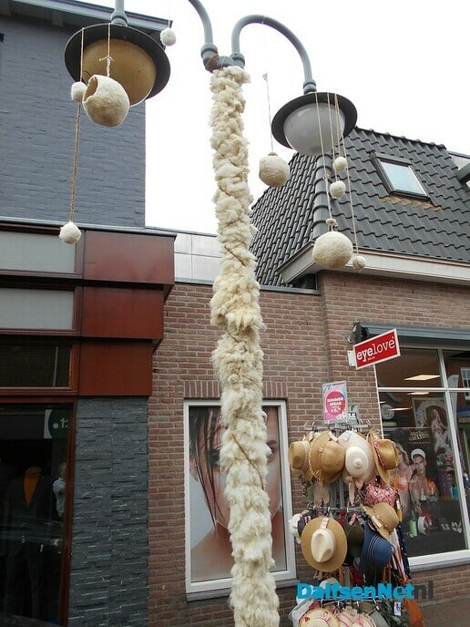 Versierde straatlantaarns