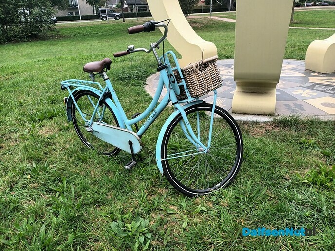 Achter gelaten blauwe fiets - Foto: Ingezonden foto