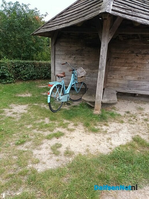 Achter gelaten blauwe fiets - Foto: Ingezonden foto