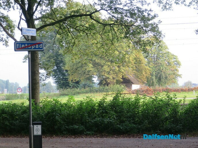 Het vernieuwde fietspad ligt er “gelikt” bij - Foto: Wim