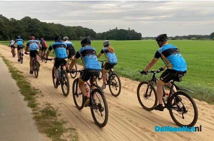 Mountainbiken bij Toerclub Dalfsen - Foto: Ingezonden foto