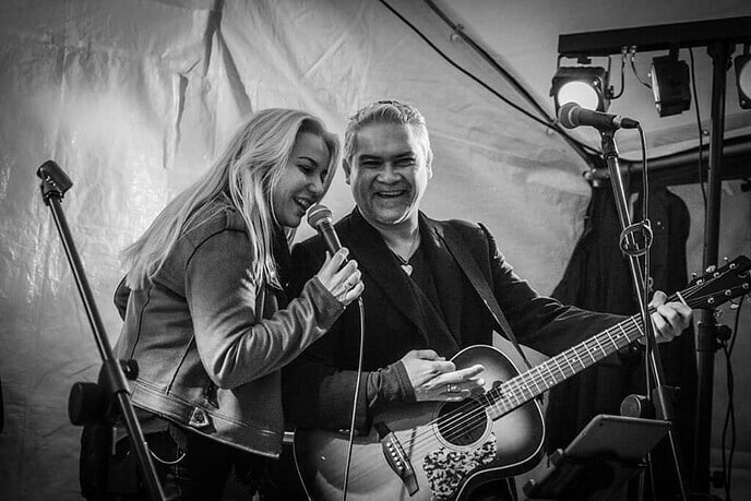 Award winnaars Albert en Annet Rumengan-Roons live te bewonderen!