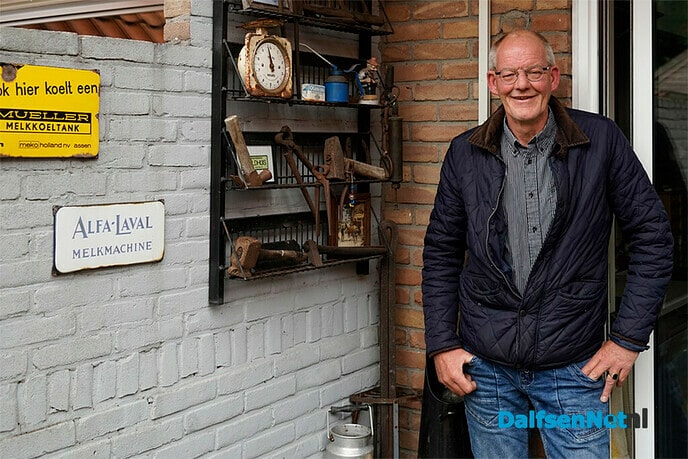 Havenmeester Joop en zijn verzamelhobby - Foto: Paul Scholten